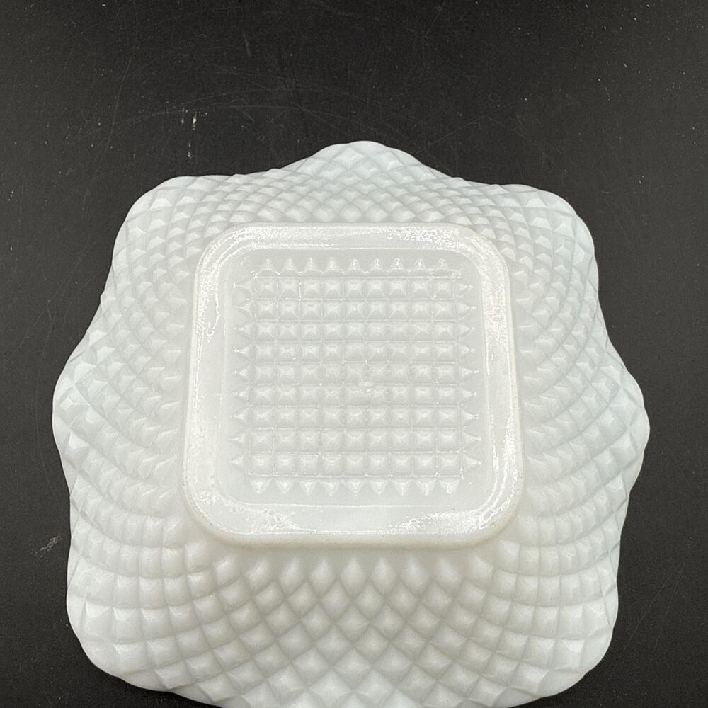 Vintage Diamond Pattern Milk Glass Square Candy Dish Ruffled Edge - Picture 3 of 4